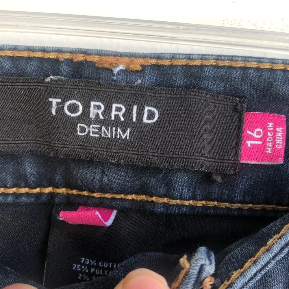 Torrid Skinny Jeans - Picture 4 of 5